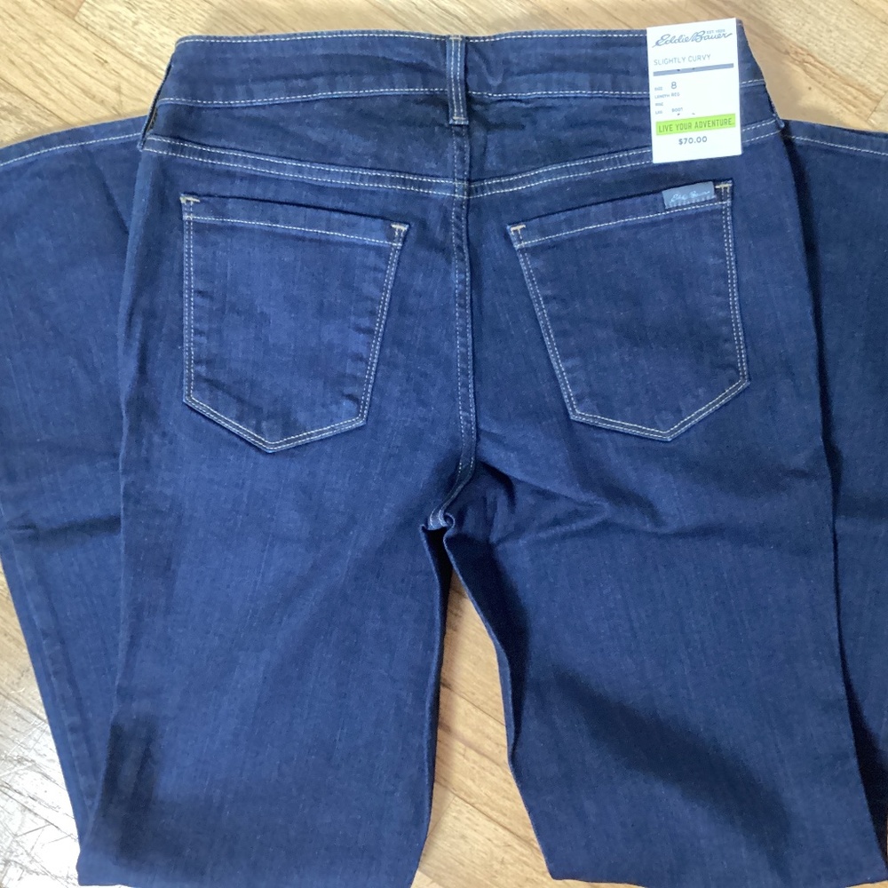 NWT Eddie Bauer women’s size 8 bootcut dark wash jeans